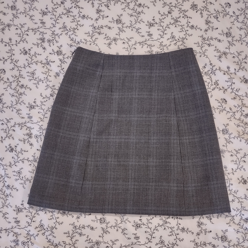 ARITZIA ✨ Wilfred wool mini skirt